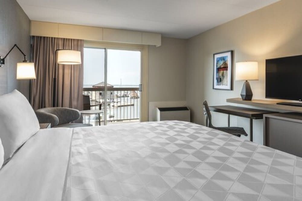 Premium Room, 1 King Bed, Harbor View, Corner