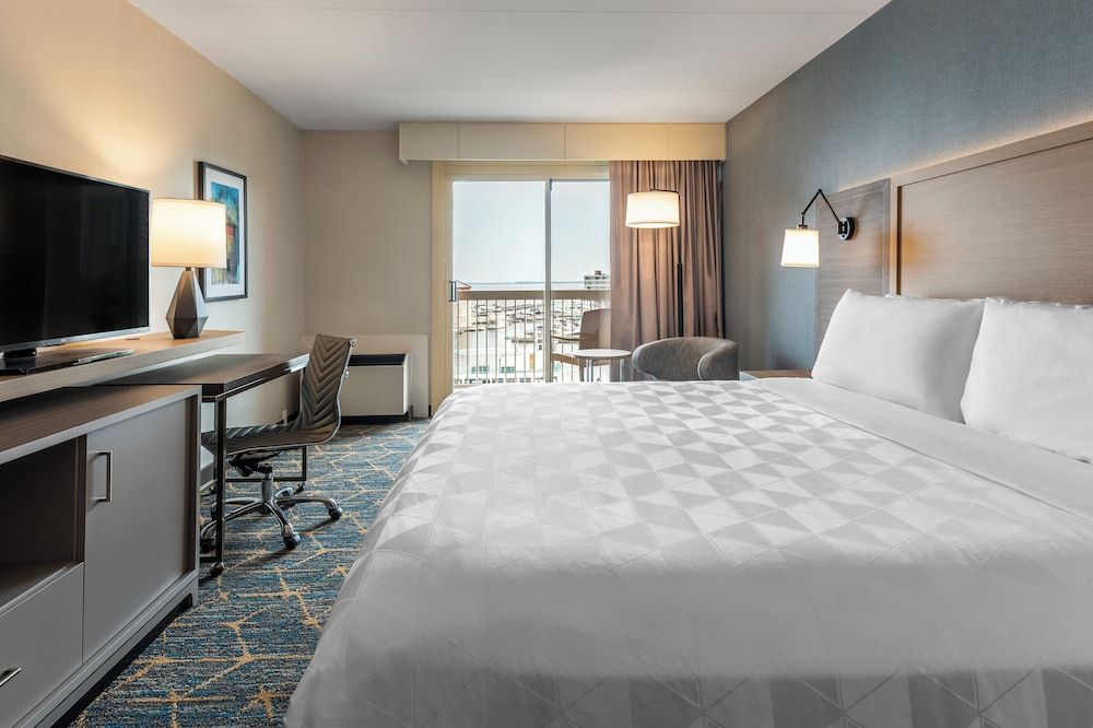 Standard Room, 1 King Bed, Balcony, Harbor View