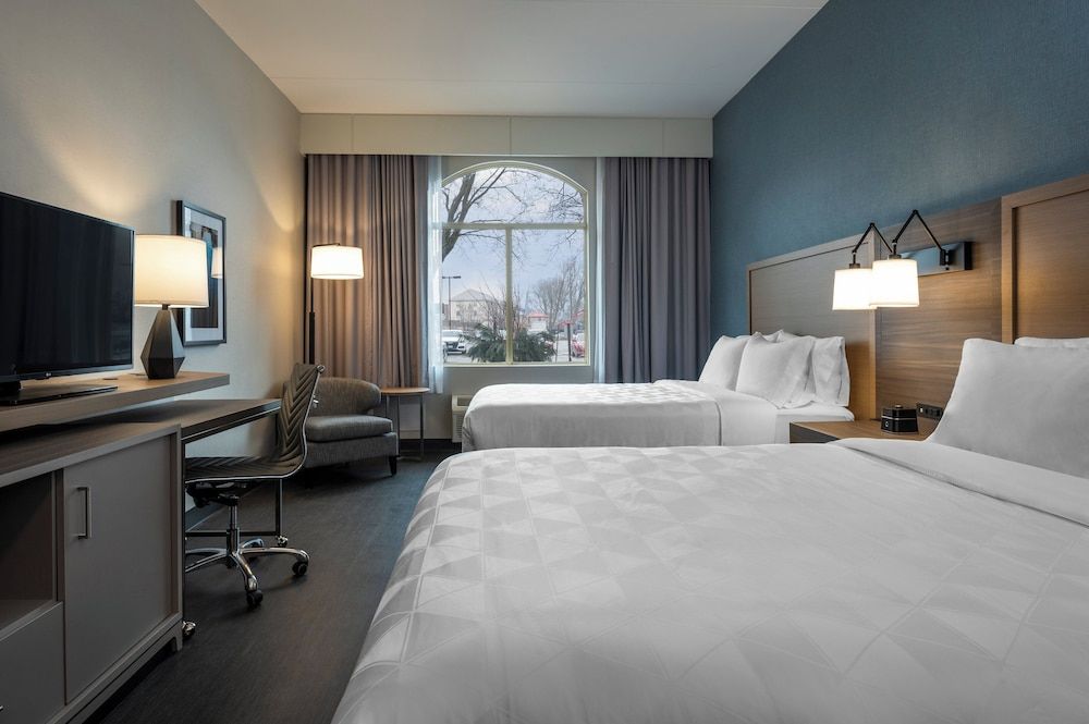 Standard Room, 2 Queen Beds, Ground Floor (Pet Friendly)