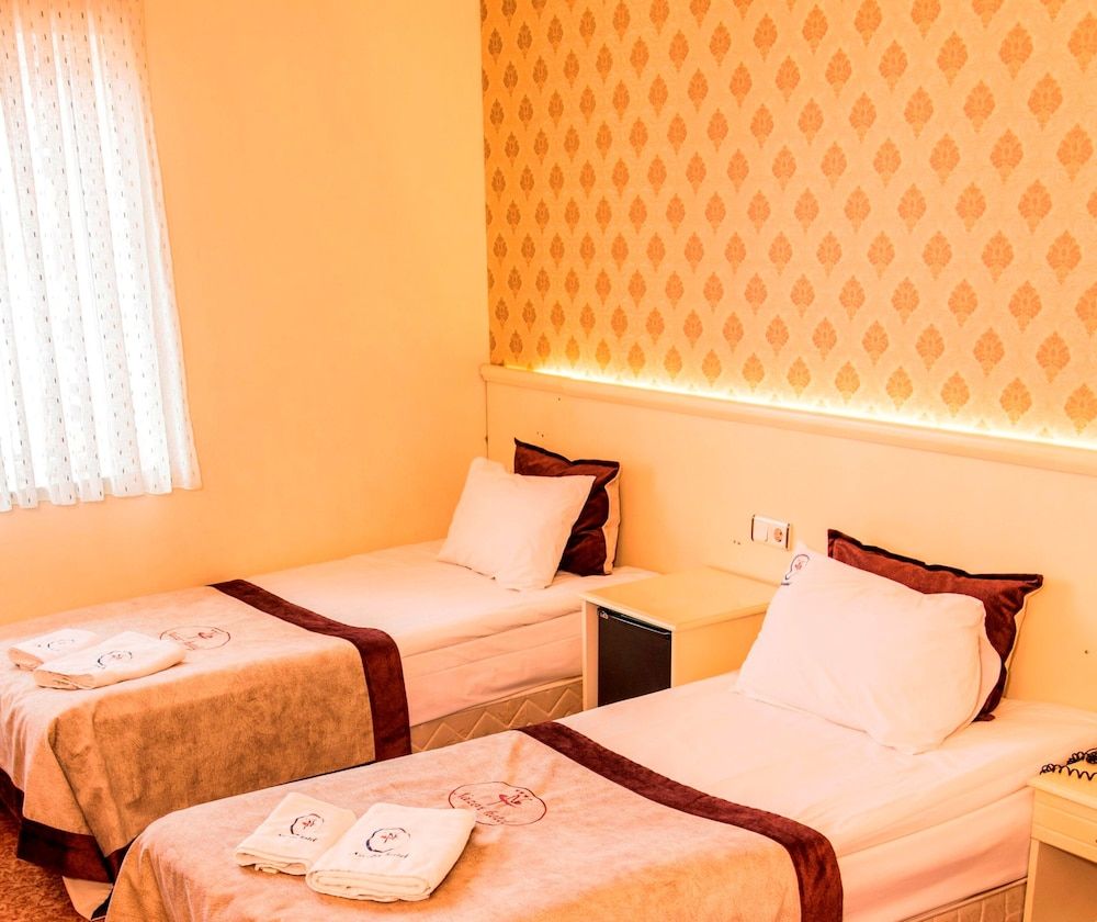 Nazar Hotel Economy Double or Twin Room, City View 6