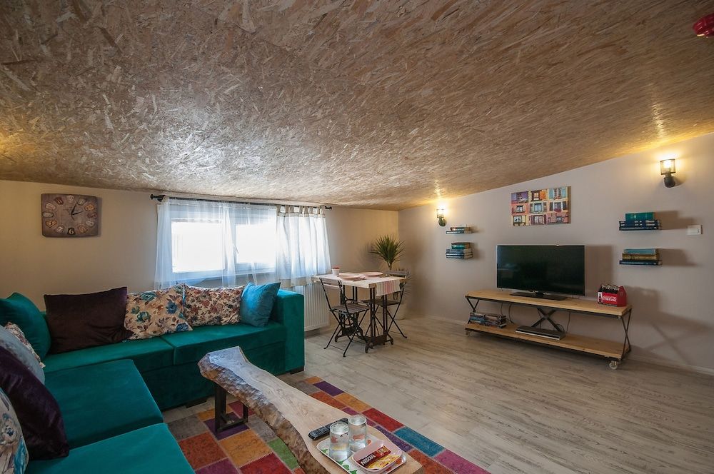 Newway Apartments Penthouse 11