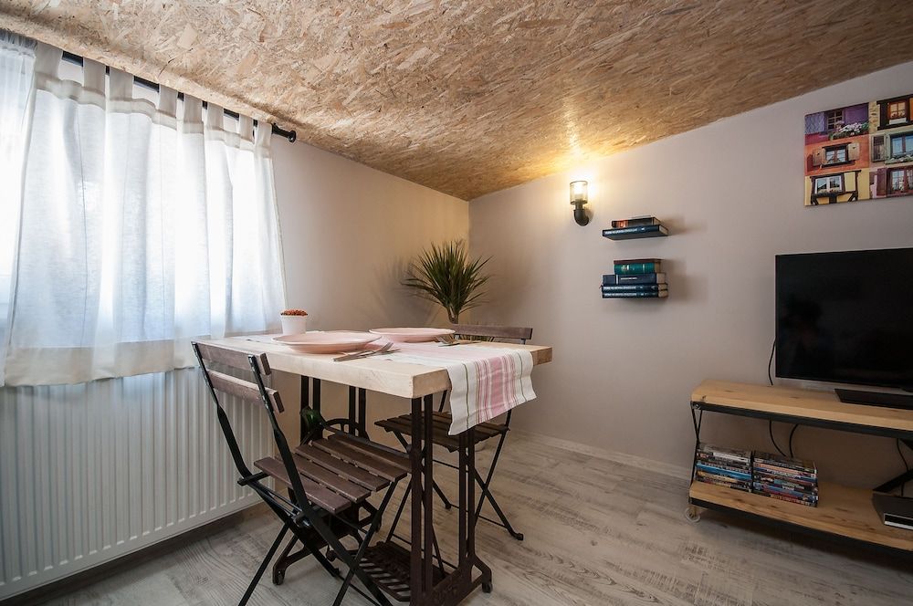 Newway Apartments Penthouse 10