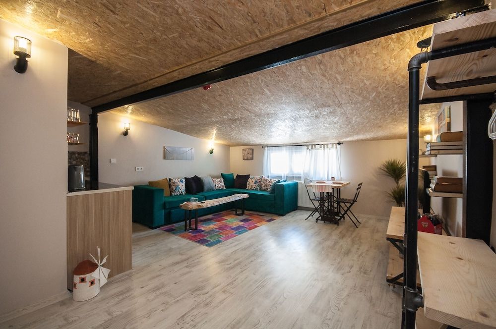 Newway Apartments Penthouse 13