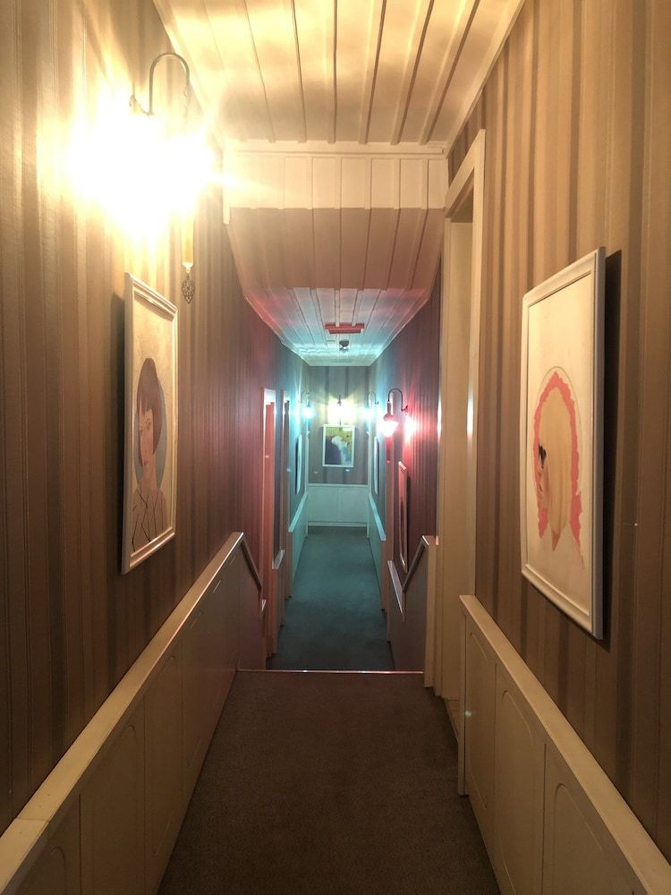 undefined Mia Hotel 8