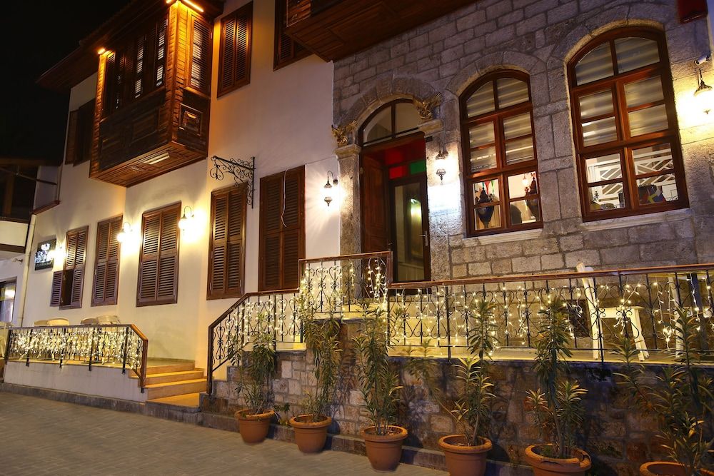 undefined Mia Hotel 6