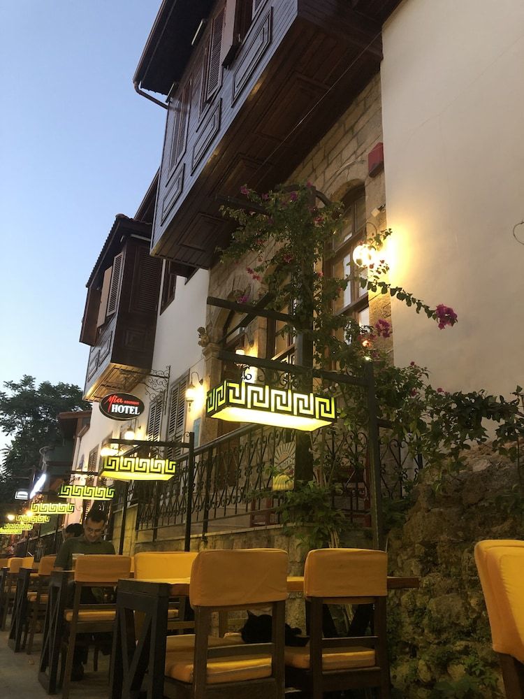 undefined Mia Hotel 4