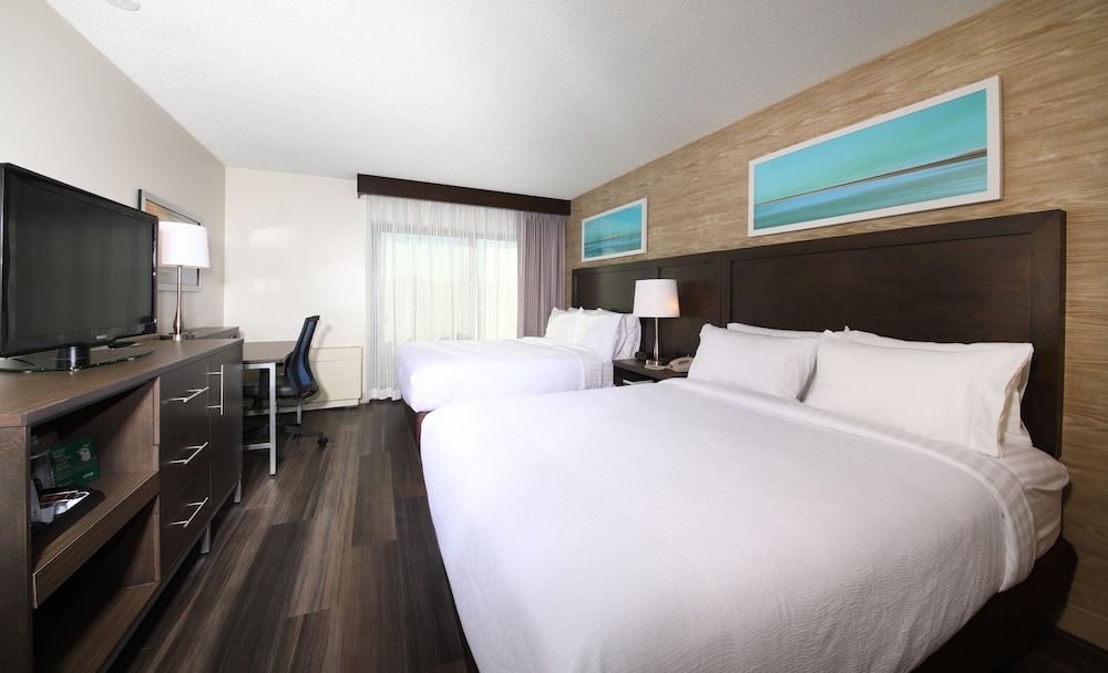 Standard Room, 2 Queen Beds, City View