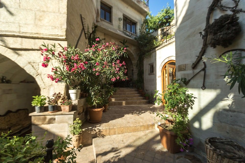 undefined Hidden Cave 7