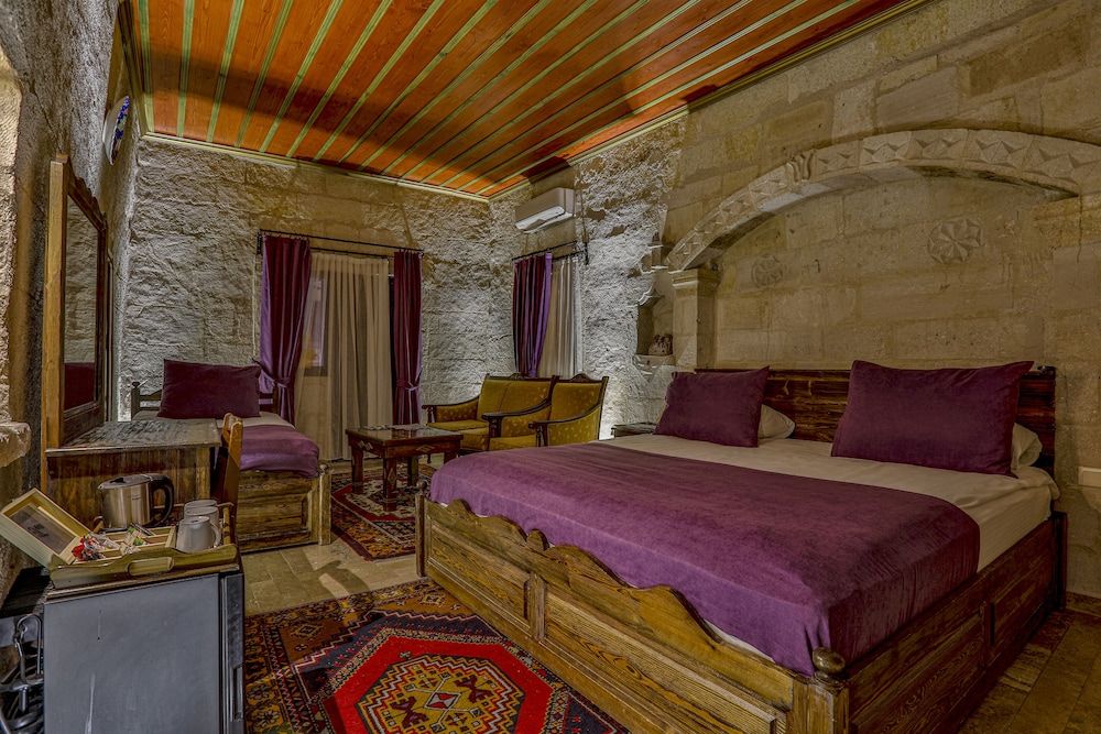 undefined Hidden Cave 4