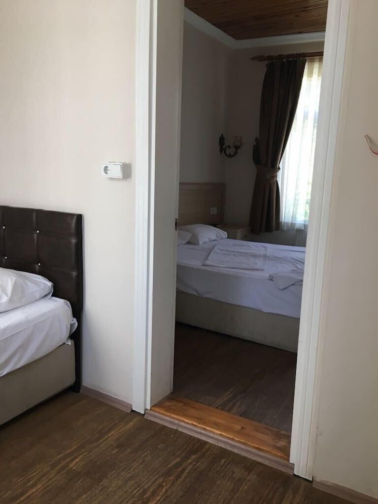 Triple Room, 2 Bedrooms