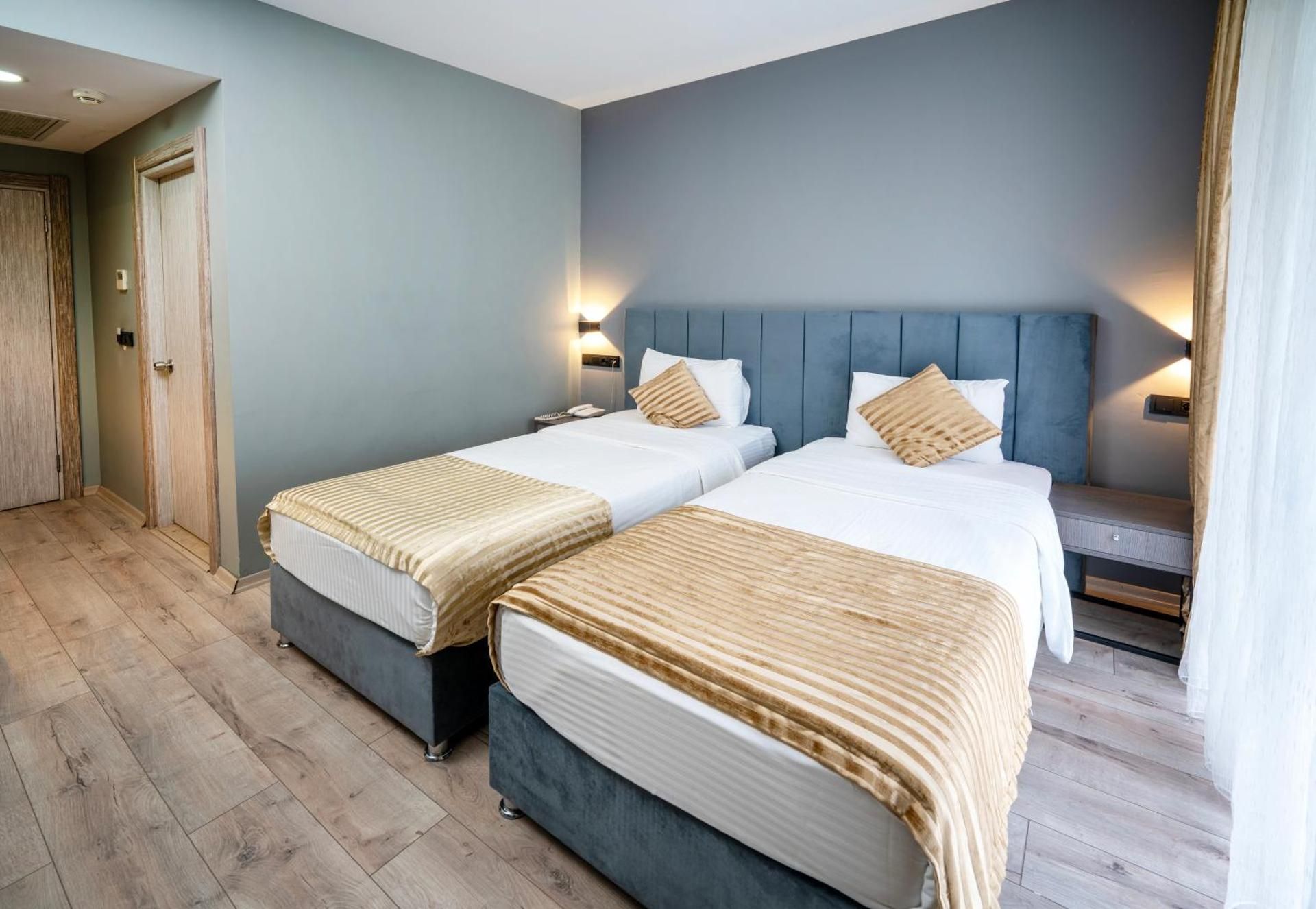 undefined Orya Hotel 5