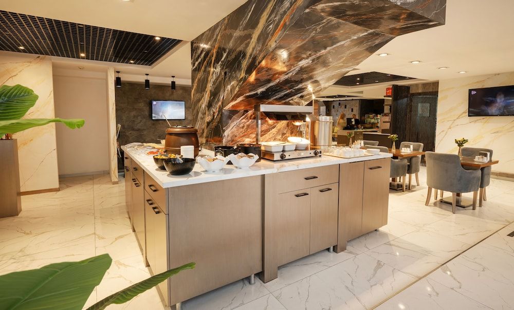 undefined Orya Hotel 9