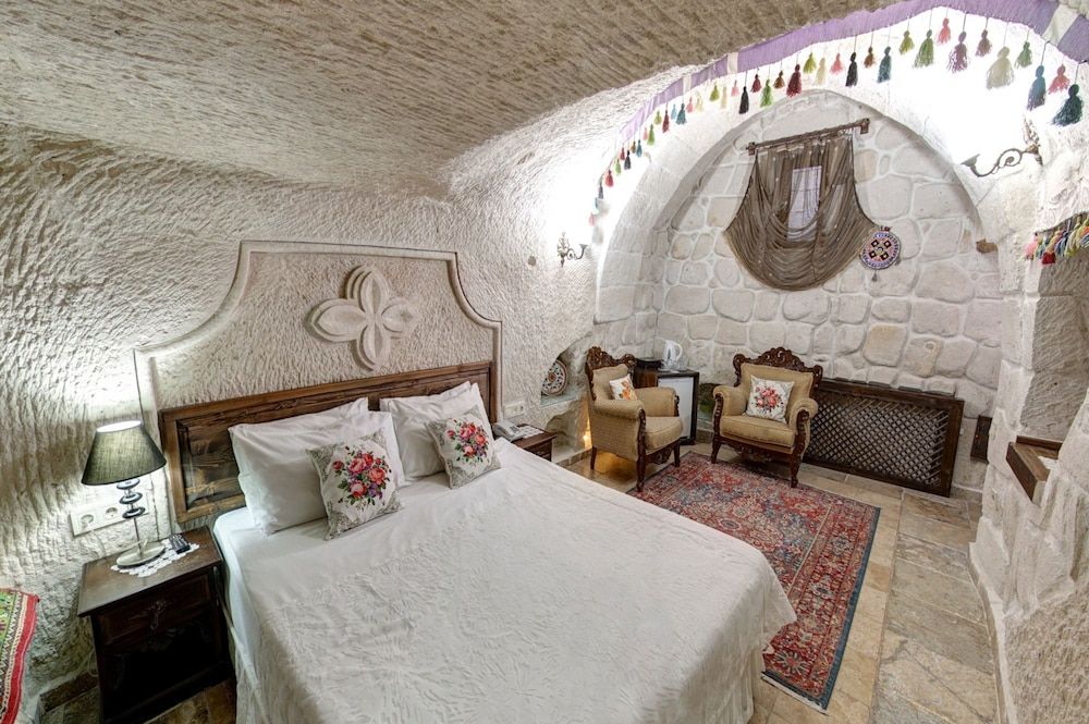 Superior Room, Garden Area (Cave )