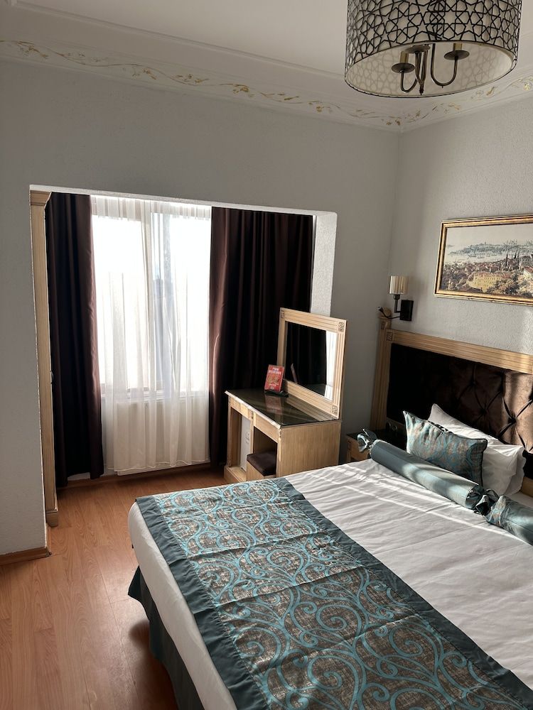 Blue Tuana Hotel Twin Room 14