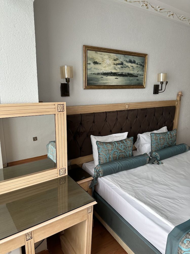 Blue Tuana Hotel Twin Room 12