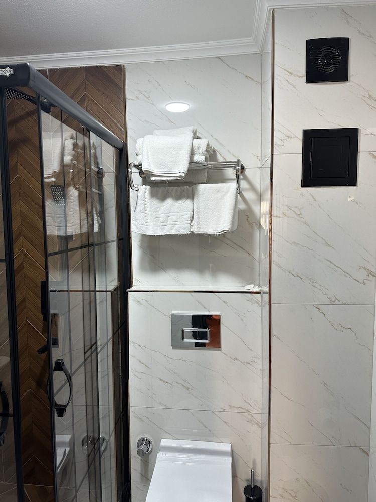 Blue Tuana Hotel Twin Room 38