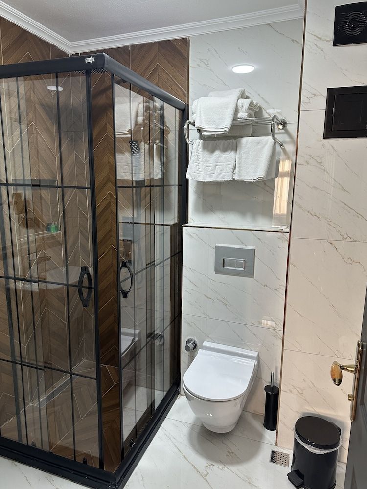 Blue Tuana Hotel Twin Room 39