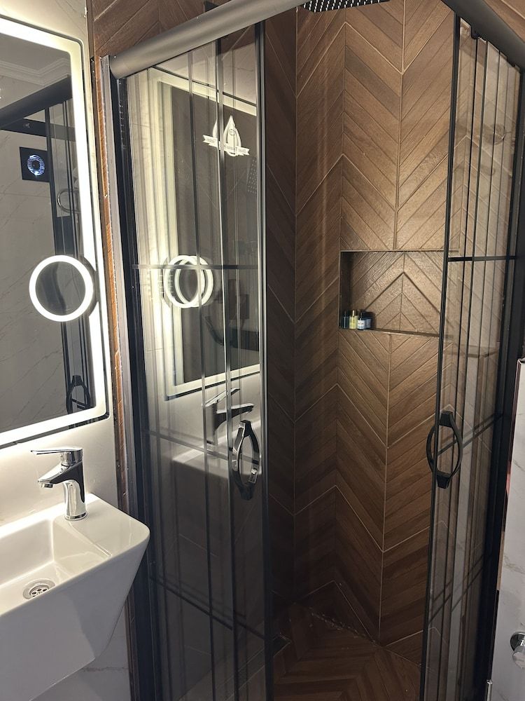 Blue Tuana Hotel Twin Room 34