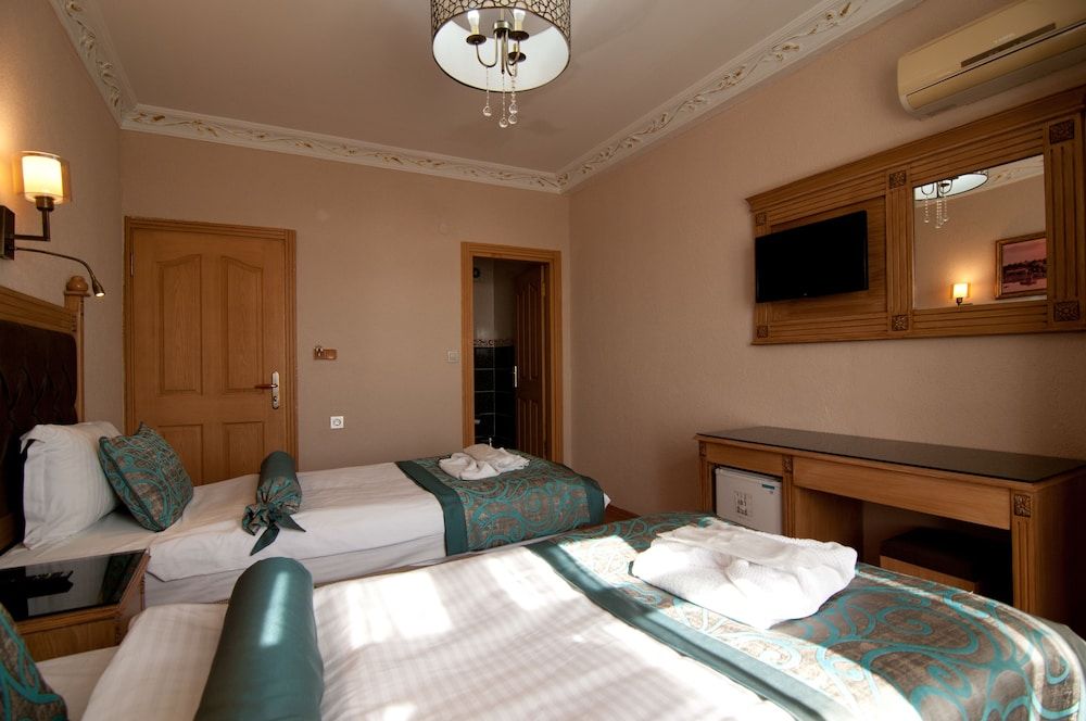 Blue Tuana Hotel Twin Room 3