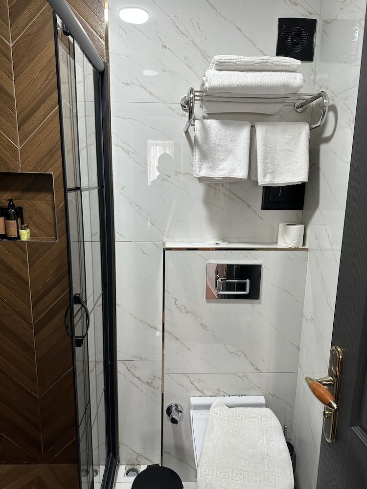 Blue Tuana Hotel Twin Room 21