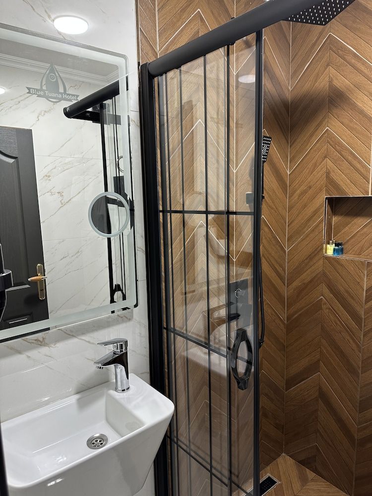 Blue Tuana Hotel Twin Room 49