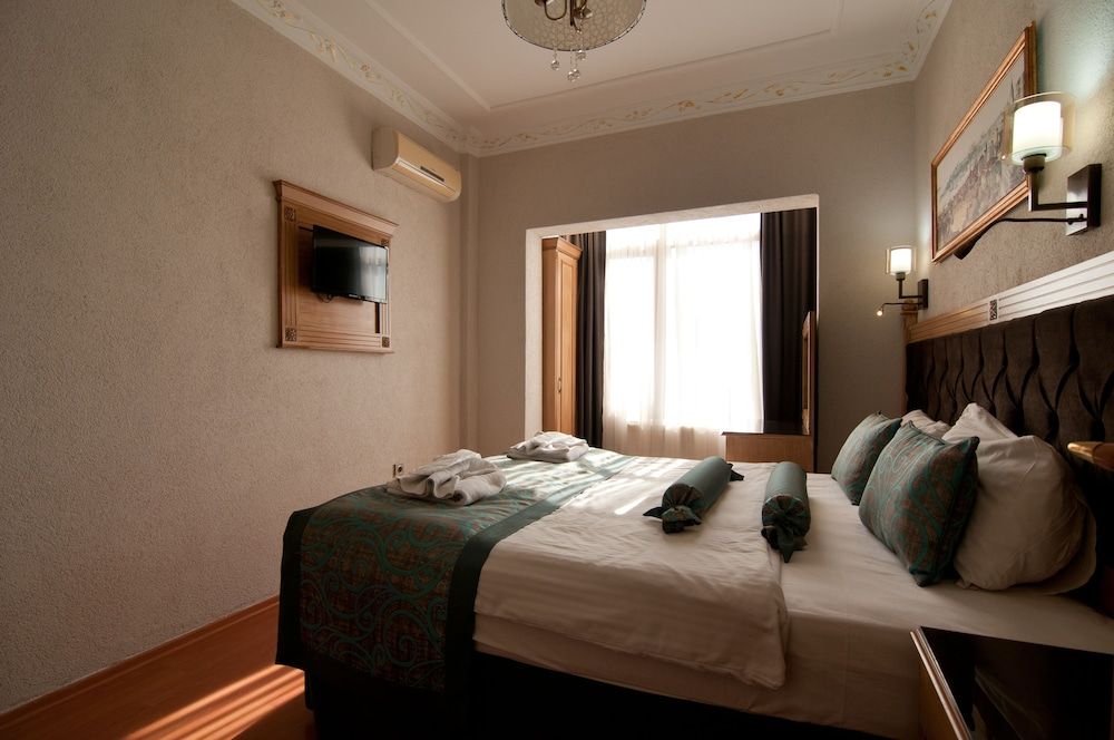 undefined Blue Tuana Hotel 9