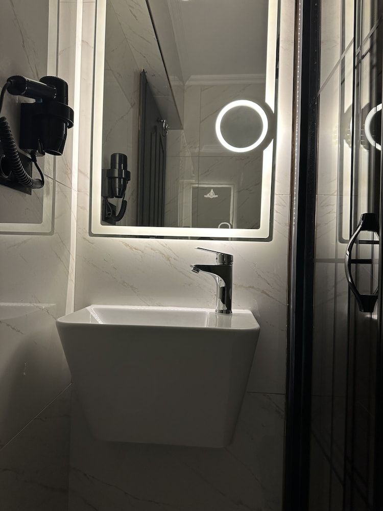 Blue Tuana Hotel Twin Room 45