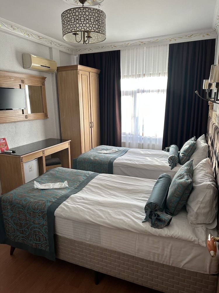 Blue Tuana Hotel Twin Room 10