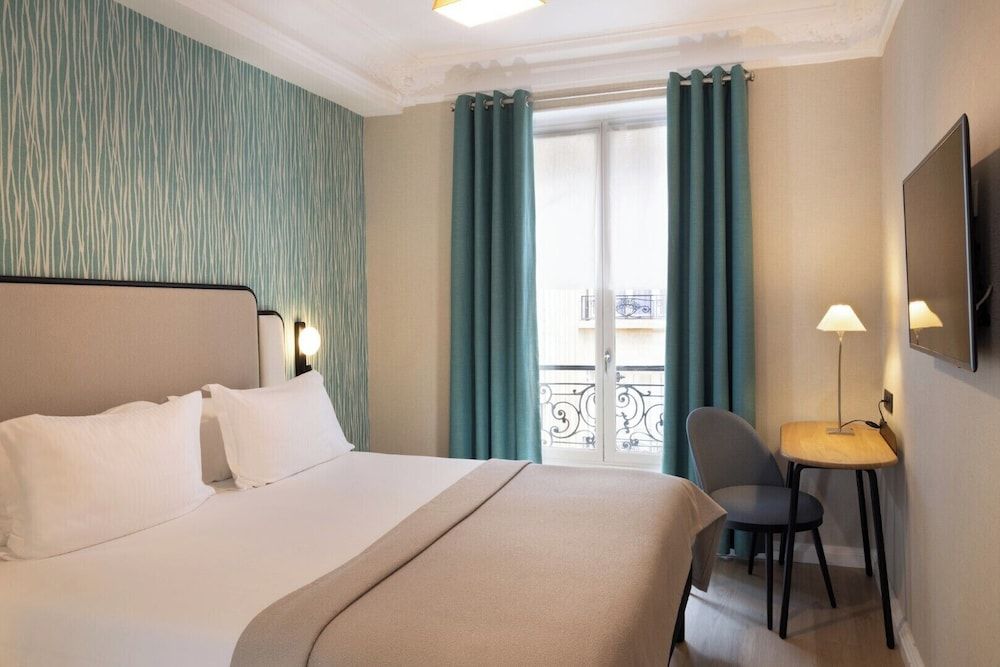 Le 46 Hotel Deluxe Room 7