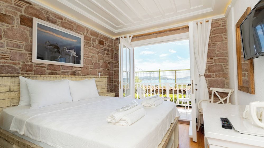 Cunda Piano Otel Cift Kislilik Bahce Manzarali 2