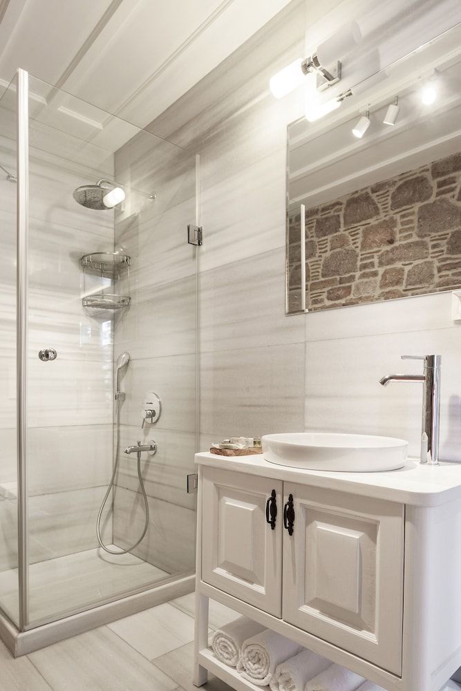 Cunda Piano Otel Cift Kisilik Ekonomik oda 6