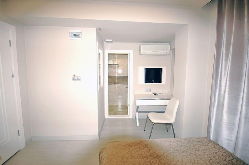 Kent Otel Standard Double Room Single Use 4