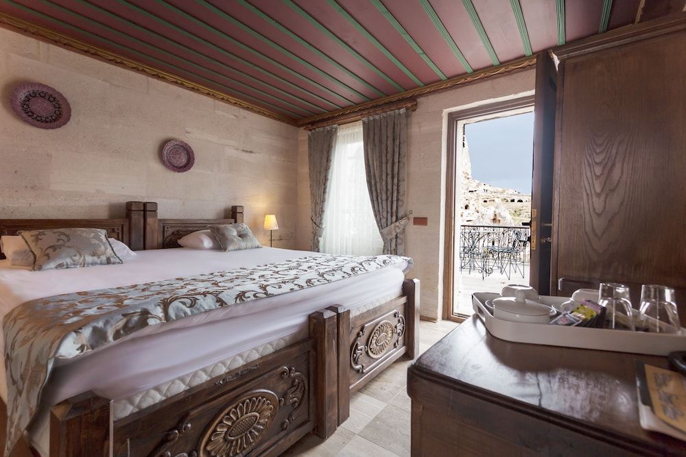 undefined Hermes Cave Hotel 7