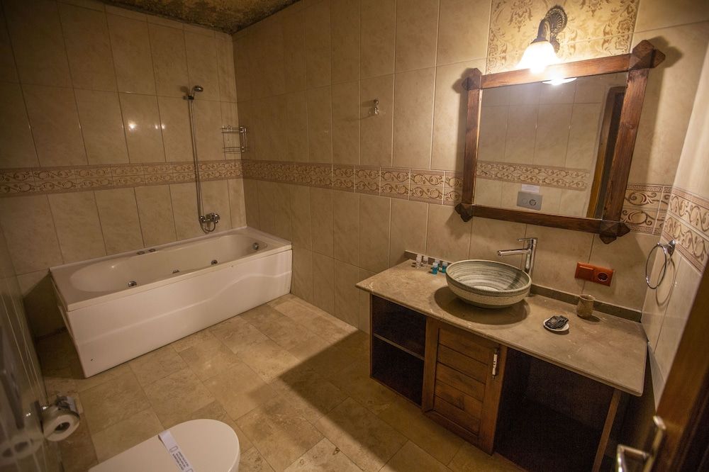 Hermes Cave Hotel Family Cave Suite 7