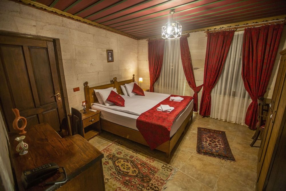 undefined Hermes Cave Hotel 5