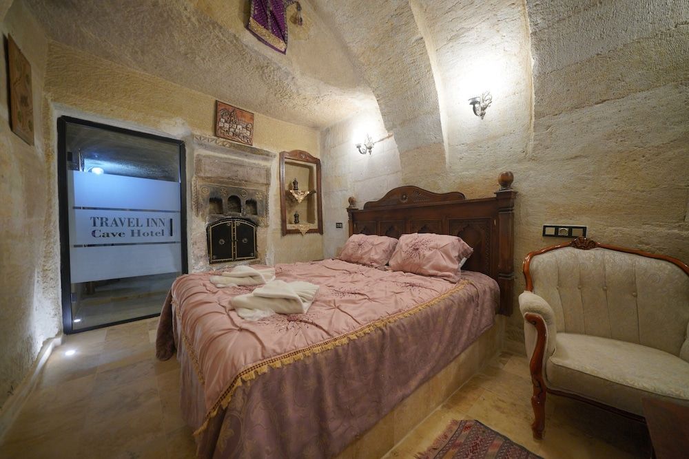 Deluxe Queen Room with Pool
