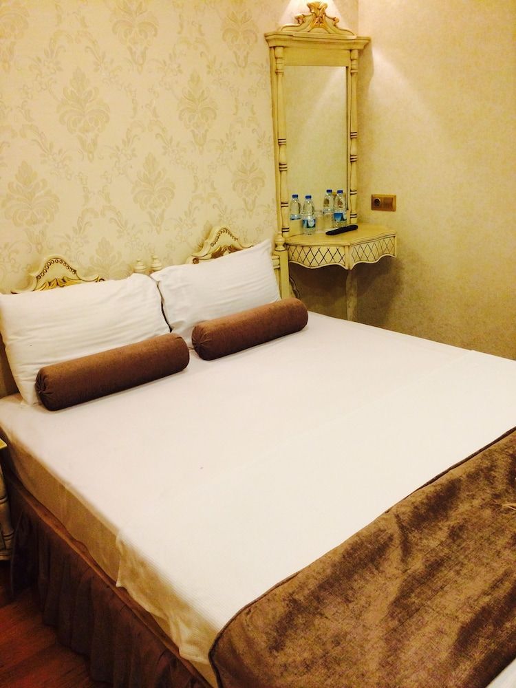 undefined Kaftan Hotel 8