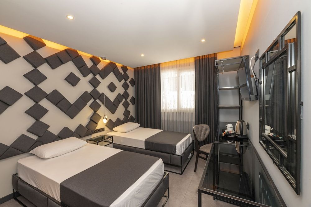 White Palace Hotel Standard Double or Twin Room 8