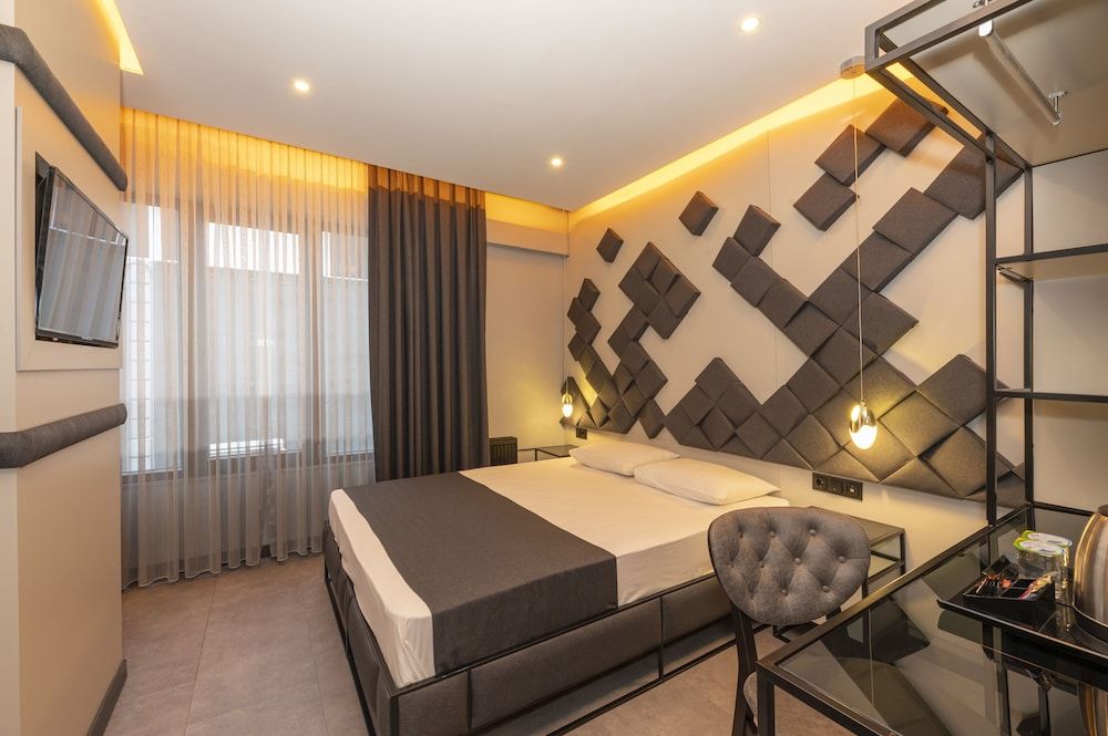 White Palace Hotel Standard Double or Twin Room