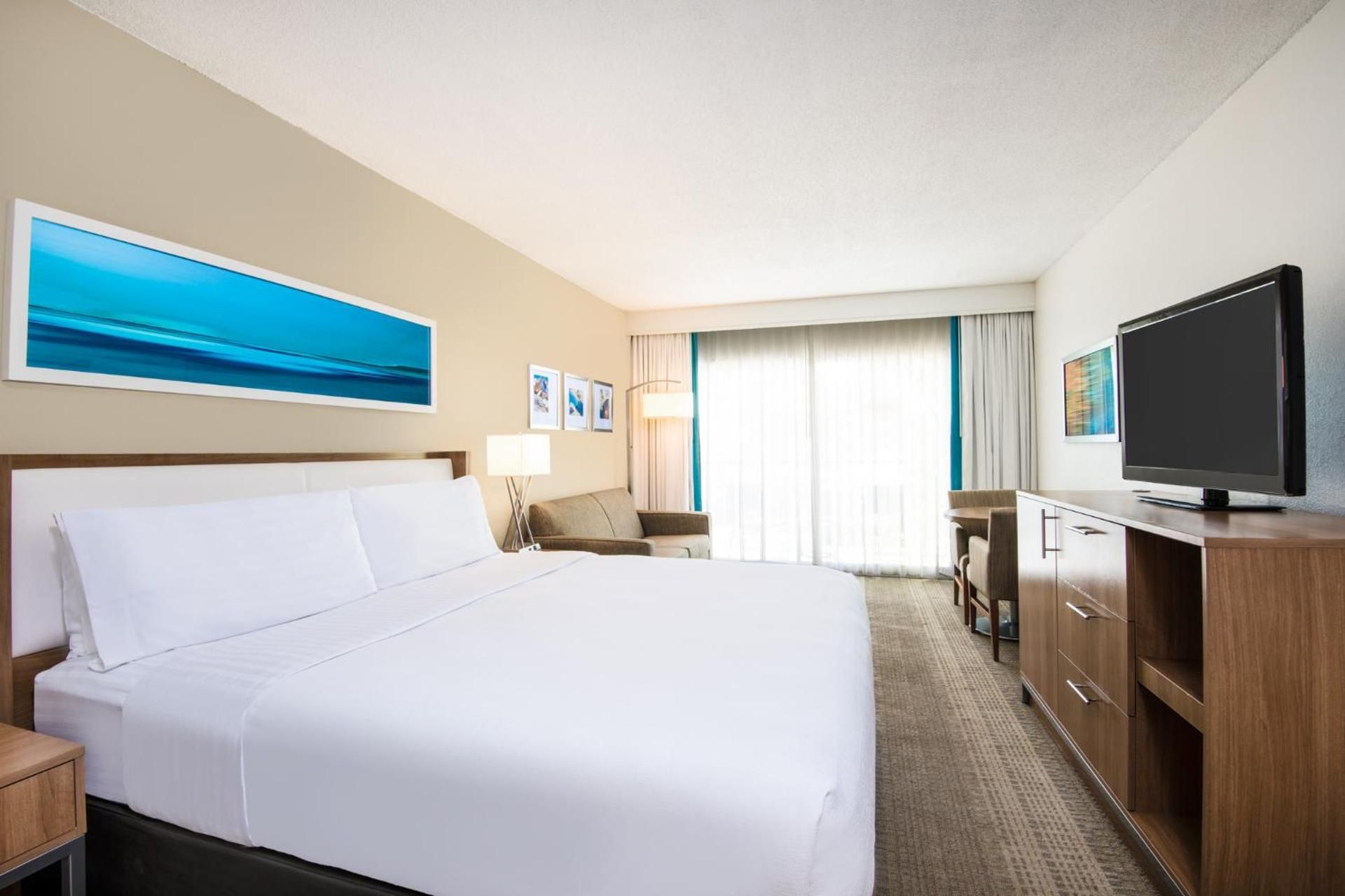 1 King 1 Bedroom Suite Resort View