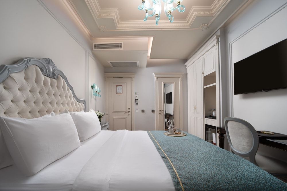 The Time Hotel Marina Classic Double Room City View 2