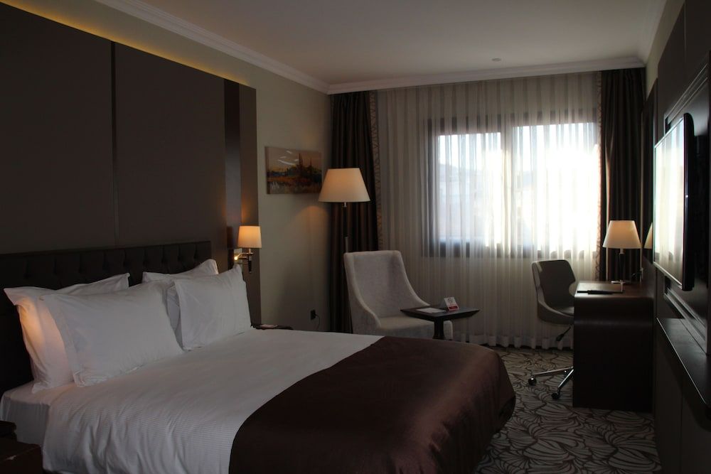 Ramada by Wyndham Istanbul Merter Standard Room, 2 Twin Beds, Non Smoking 5