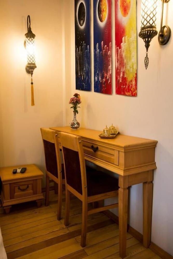 undefined Sultan Corner 7