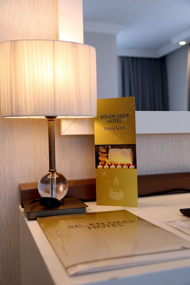 undefined Seven Deep Hotel 9