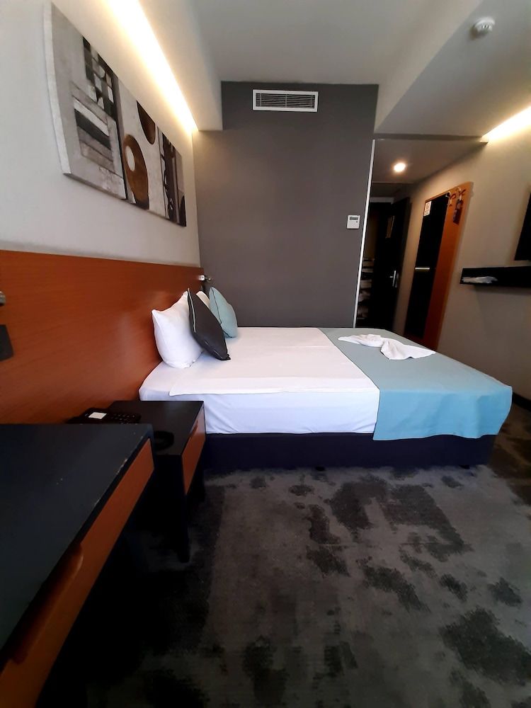 Sapko Airport Hotel Standard Double Room 3