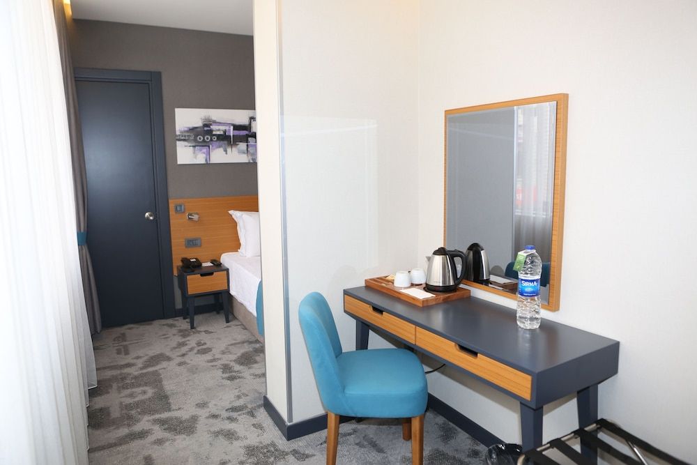 undefined Sapko Airport Hotel 6