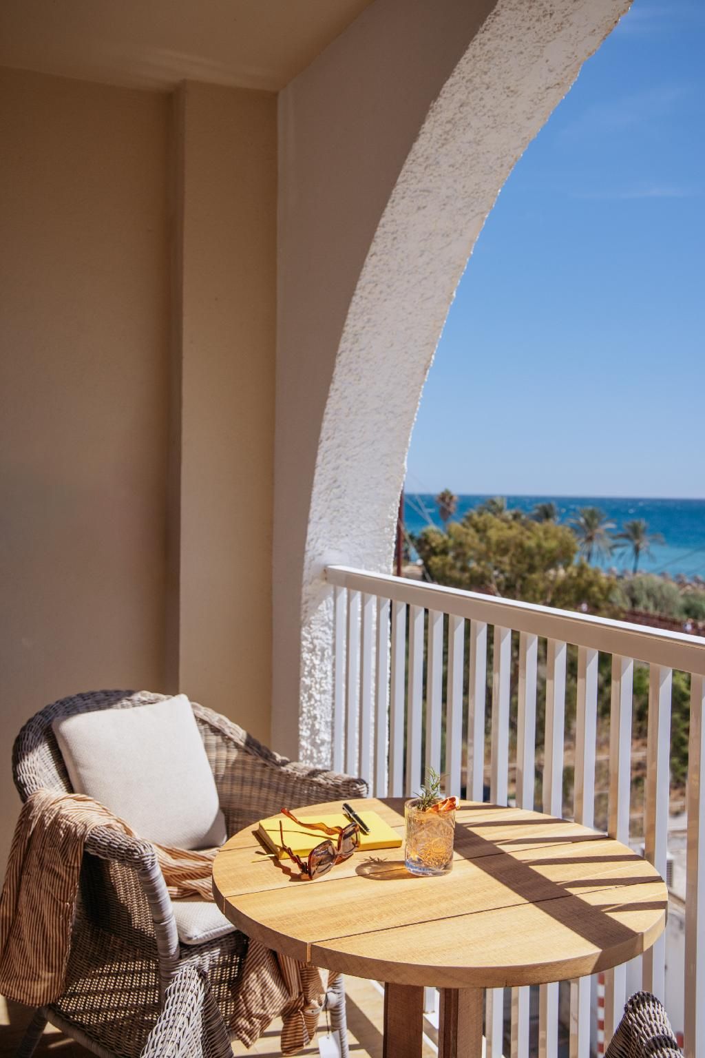 SUPERIOR ME+ JUNIOR SUITE PARTIAL SEA VIEW