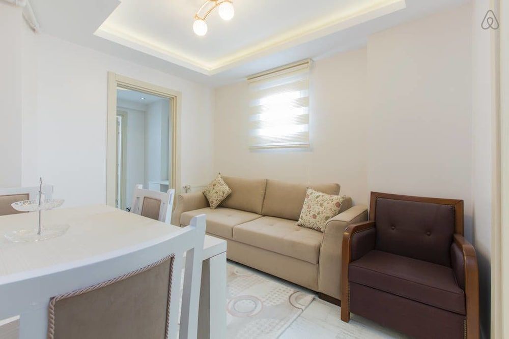 undefined Taximum Suites 9