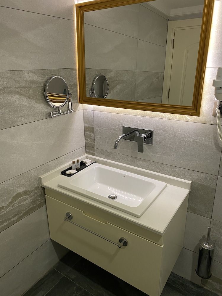 Kubalic Hotel Suite, 1 Queen Bed 3