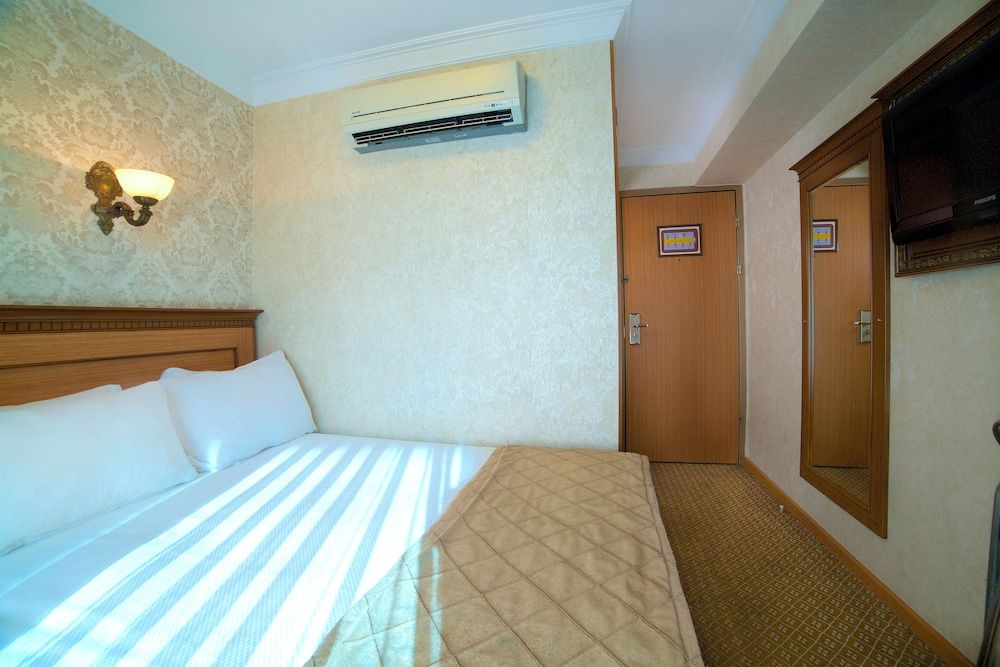 undefined Grand Unal Hotel 10